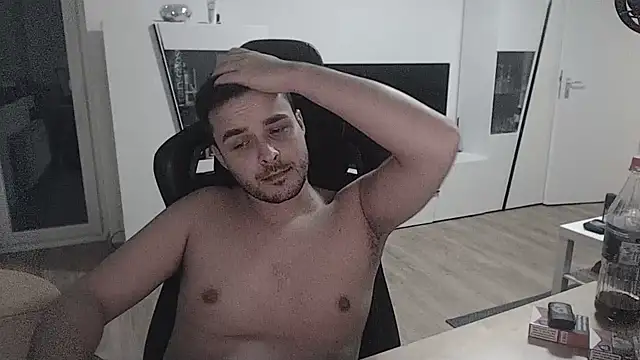 Snapshot of SharkLuigi chatting on 02-02-25, 02:17 SharkLuigi online show from 02-02-25, 02:17