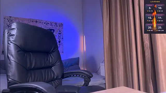 Femdom Lola online show from 12-03-25, 08:45