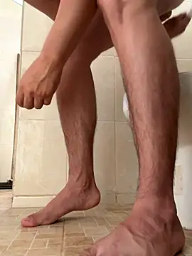 Snapshot of littleboy003 chatting on 09-18-25, 08:44 littleboy003 online show from 09-18-25, 08:44