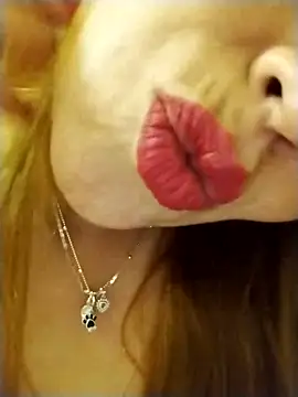 edithhermosa online show from 03-08-25, 04:45