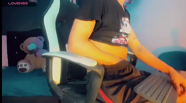 Snapshot of rosedewitt chatting on 02-01-25, 11:21 rosedewitt online show from 02-01-25, 11:21