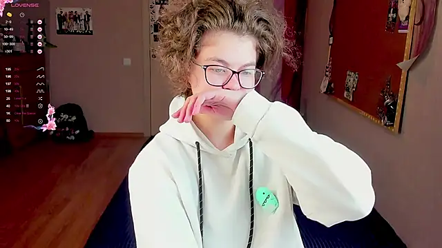 Sashy Way online show from 12-18-24, 06:46