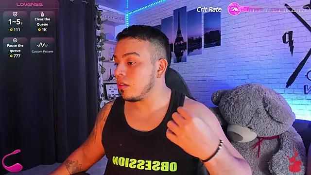Snapshot of Naughty_Charly chatting on 01-10-25, 01:10 Naughty Charly online show from 01-10-25, 01:10