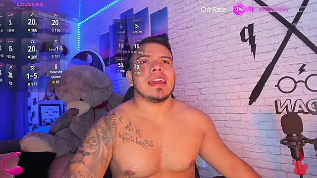 Snapshot of Naughty_Charly chatting on 01-21-25, 12:07 Naughty Charly online show from 01-21-25, 12:07