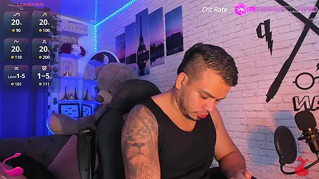 Snapshot of Naughty_Charly chatting on 01-22-25, 03:18 Naughty Charly online show from 01-22-25, 03:18