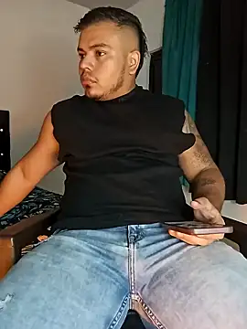 Snapshot of Naughty_Charly chatting on 02-09-25, 11:04 Naughty Charly online show from 02-09-25, 11:04
