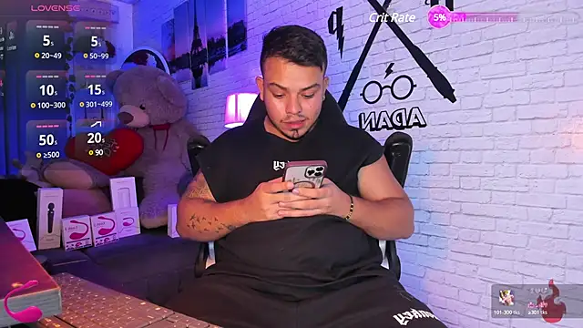 Snapshot of Naughty_Charly chatting on 02-14-25, 07:44 Naughty Charly online show from 02-14-25, 07:44