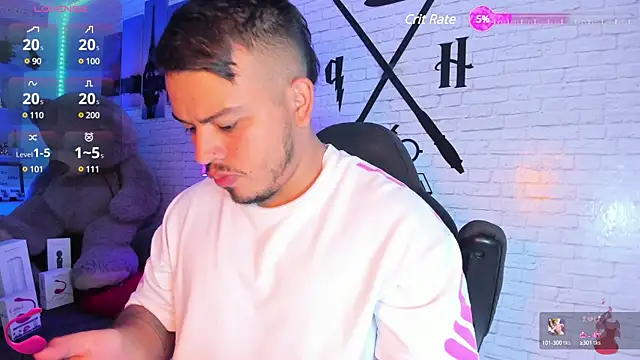 Snapshot of Naughty_Charly chatting on 03-20-25, 12:11 Naughty Charly online show from 03-20-25, 12:11