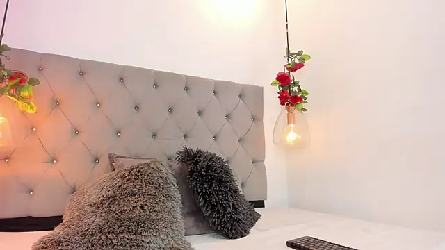 AnnPrices online show from 12-27-24, 02:33