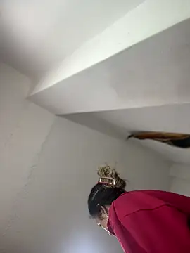 Snapshot of Mila_Morgan chatting on 01-21-25, 03:32 Mila Morgan online show from 01-21-25, 03:32