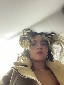 Snapshot of Mila_Morgan chatting on 02-16-25, 08:22 Mila Morgan online show from 02-16-25, 08:22