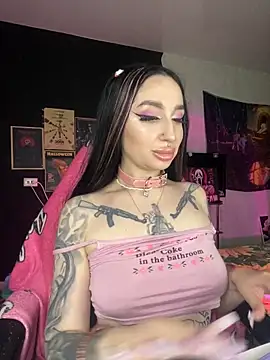 Snapshot of Molly__Moon chatting on 12-23-24, 09:05 Molly  Moon online show from 12-23-24, 09:05