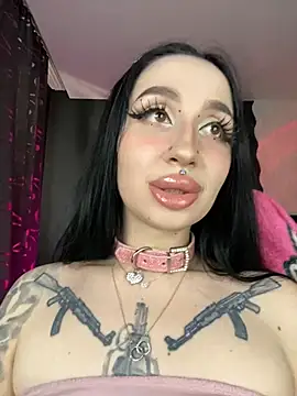 Snapshot of Molly__Moon chatting on 02-20-25, 05:55 Molly  Moon online show from 02-20-25, 05:55