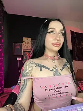 Snapshot of Molly__Moon chatting on 02-21-25, 07:23 Molly  Moon online show from 02-21-25, 07:23