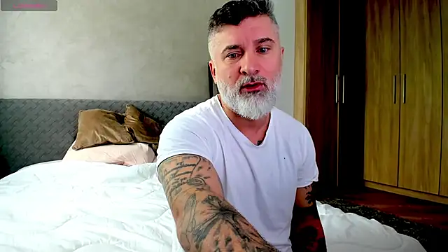 BlowMyXXL online show from 02-18-25, 07:43