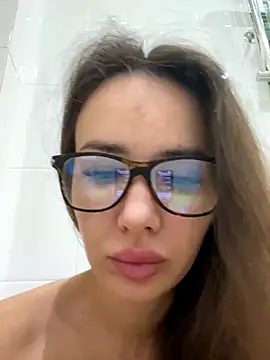 Snapshot of TeenieM chatting on 10-10-25, 11:26 TeenieM online show from 10-10-25, 11:26