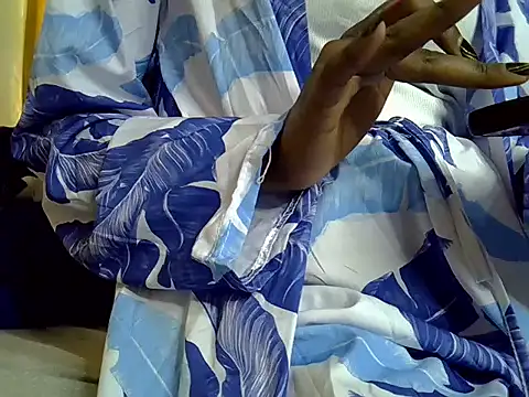 Skinny m online show from 11-16-25, 04:18