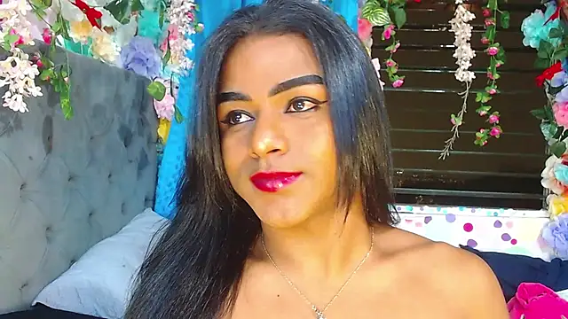 Snapshot of Karly_coffe chatting on 10-30-25, 03:52 Karly coffe online show from 10-30-25, 03:52