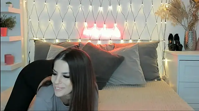 Snapshot of CassyCain chatting on 02-28-25, 06:41 CassyCain online show from 02-28-25, 06:41