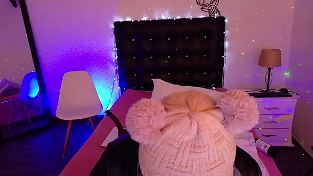 Snapshot of Cuckold_lover69 chatting on 03-22-25, 08:18 Cuckold lover69 online show from 03-22-25, 08:18