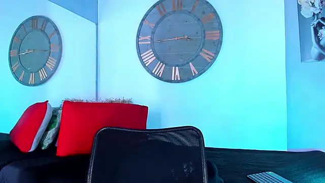 Mike 0233  online show from 12-15-24, 03:56