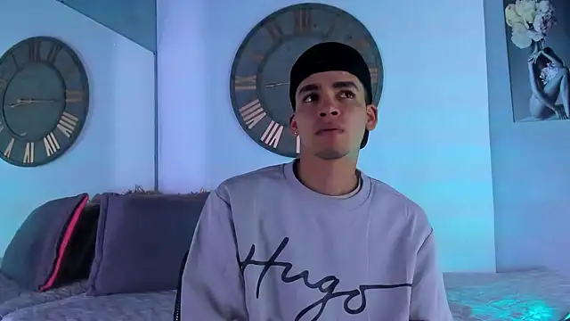 Mike 0233  online show from 12-29-24, 03:11