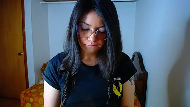 juli05star20 online show from 02-16-25, 01:25