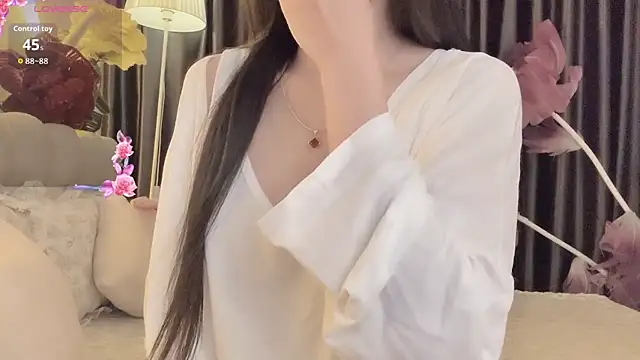 Nacy-Moonlight online show from 11-28-25, 03:58