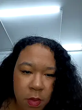 Snapshot of XMara chatting on 01-07-25, 12:31 XMara online show from 01-07-25, 12:31