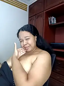 Snapshot of XMara chatting on 01-23-25, 01:51 XMara online show from 01-23-25, 01:51