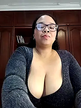 Snapshot of XMara chatting on 02-03-25, 07:42 XMara online show from 02-03-25, 07:42