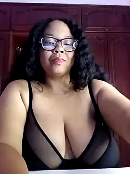 Snapshot of XMara chatting on 03-01-25, 09:26 XMara online show from 03-01-25, 09:26