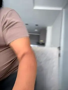 Snapshot of XMara chatting on 09-29-25, 06:13 XMara online show from 09-29-25, 06:13