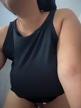 Snapshot of XMara chatting on 10-09-25, 04:38 XMara online show from 10-09-25, 04:38