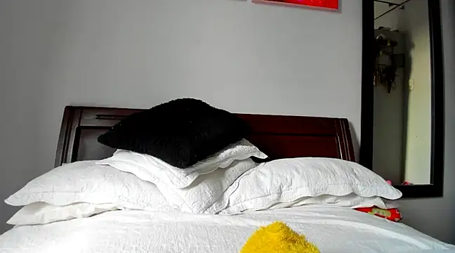 aleziiacam online show from 01-31-25, 10:10