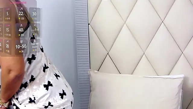 Snapshot of GinaBear chatting on 03-15-25, 10:33 GinaBear online show from 03-15-25, 10:33