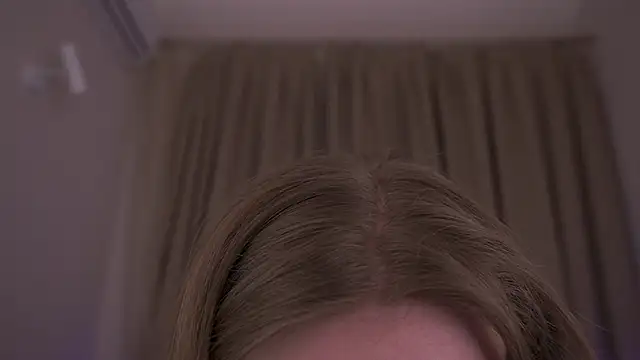 LylaYeess online show from 03-10-25, 12:59