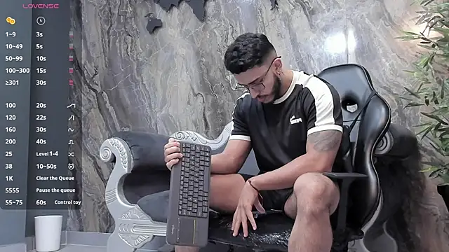 Liam Kleiin online show from 01-10-25, 11:33