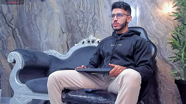 Liam Kleiin online show from 01-25-25, 11:44