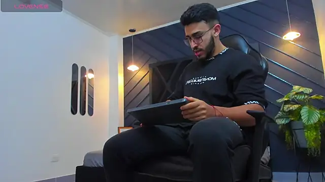 Liam Kleiin online show from 10-15-25, 11:21