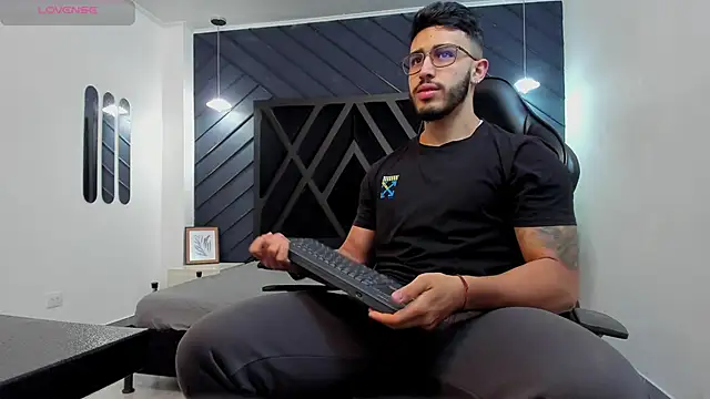 Liam Kleiin online show from 11-19-25, 11:32