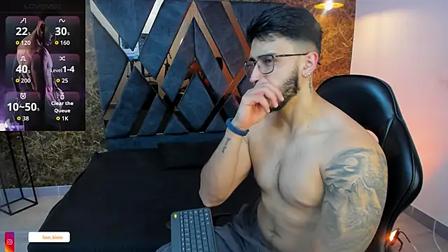 Liam Kleiin online show from 01-11-26, 04:23