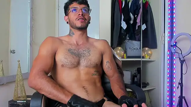 JuanBlade online show from 03-20-25, 04:18