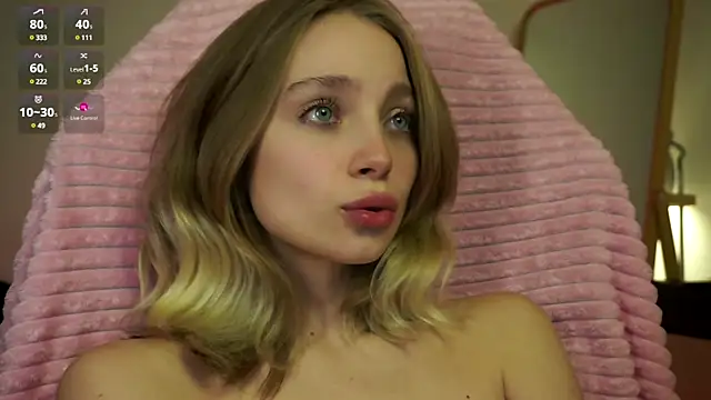  LISA BABYMETAL  online show from 12-13-24, 07:21