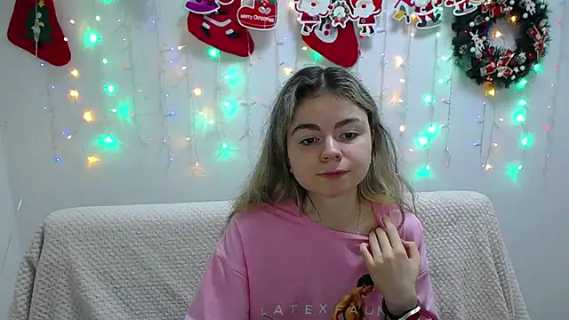 TinaRedly online show from 01-10-25, 03:39