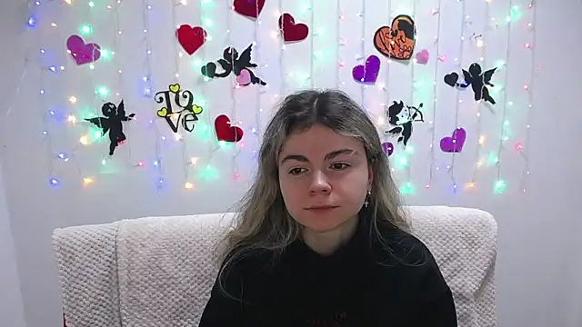 TinaRedly online show from 01-30-25, 06:32