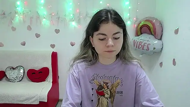 TinaRedly online show from 09-22-25, 05:37