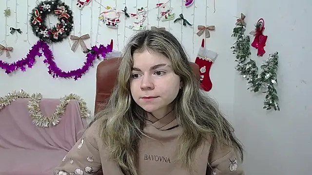 TinaRedly online show from 12-22-25, 06:38