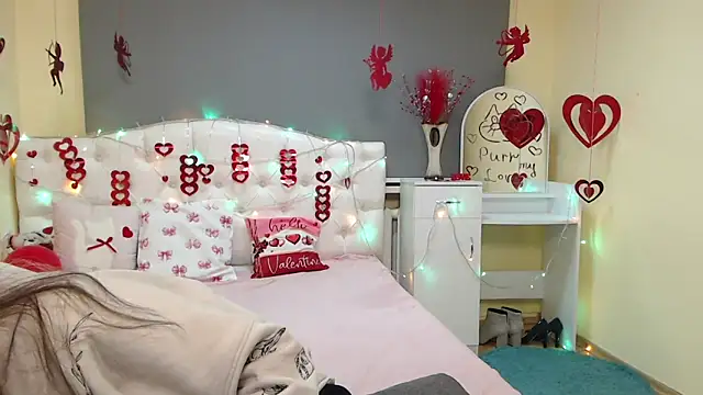 TinaRedly online show from 02-04-26, 07:20