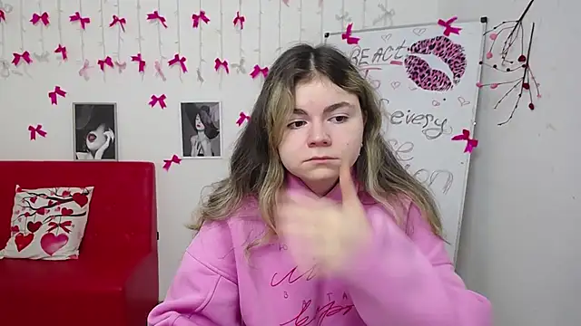 TinaRedly online show from 03-07-26, 08:00